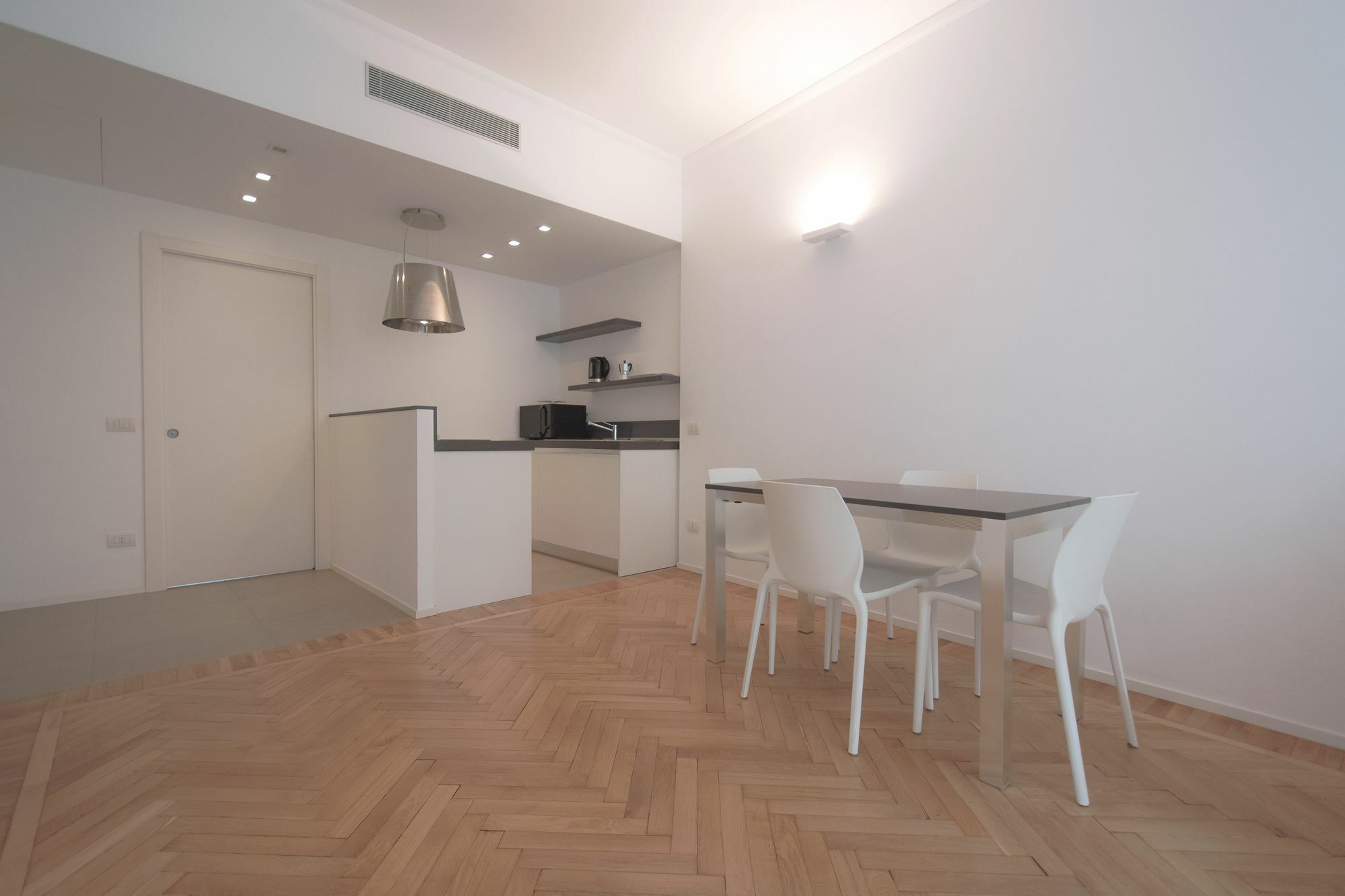 Aparthotel Brera Fiori Chiari Милано Екстериор снимка